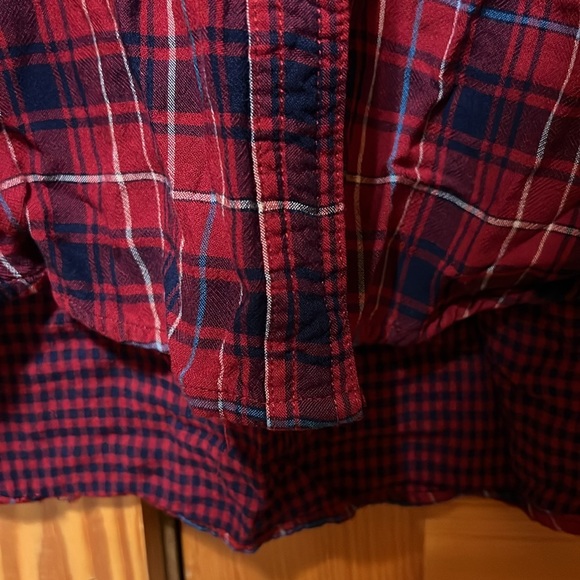 Beautiful flag and anthem red & blue plaid button down tunic - Picture 4 of 6